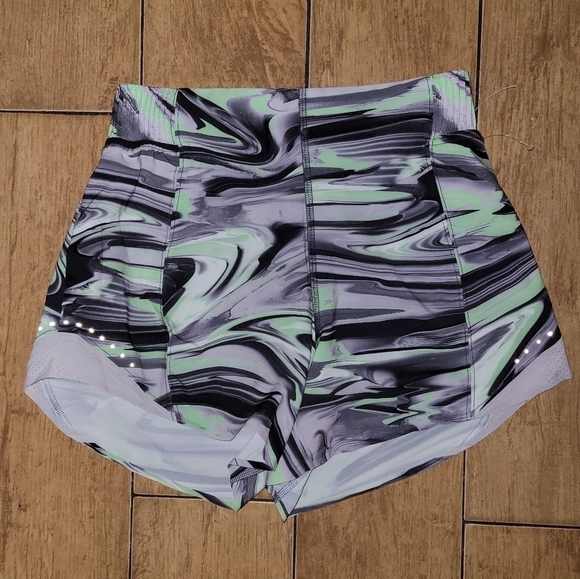 Lululemon Hotty Hot High-Rise Short 4" Special Edition Paint Glide Warp Multi 4 - Picture 2 of 14